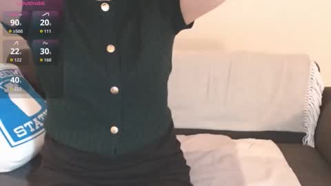 Snapshot of momo612238 chatting on 10-11-25, 12:43 Momo online show from 10-11-25, 12:43