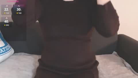 Momo online show from 03-15-26, 11:22