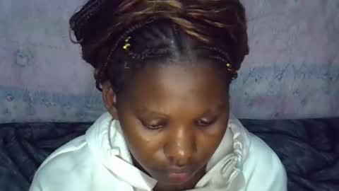 momsdoll online show from 04-05-26, 05:32