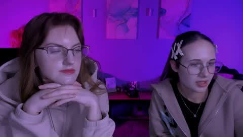 Mona  online show from 04-05-26, 07:33