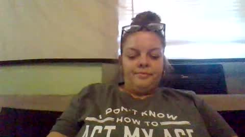 Snapshot of monamakeumoana88 chatting on 04-21-26, 08:23 monamakeumoana88 online show from 04-21-26, 08:23