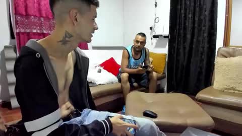 Snapshot of monarquia_ chatting on 03-08-26, 02:26 nicolas online show from 03-08-26, 02:26