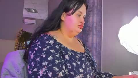 Snapshot of monasteel chatting on 07-20-26, 12:07 Monica online show from 07-20-26, 12:07