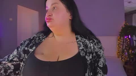 Snapshot of monasteel chatting on 07-23-26, 12:14 Monica online show from 07-23-26, 12:14
