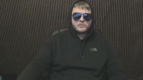 Snapshot of moneycumshot chatting on 02-03-26, 06:35 Alex online show from 02-03-26, 06:35