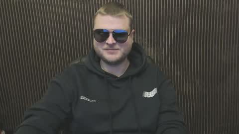 Snapshot of moneycumshot chatting on 02-16-26, 06:37 Alex online show from 02-16-26, 06:37