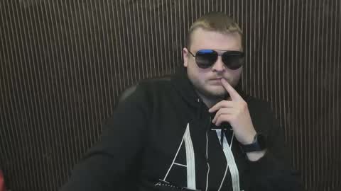 Snapshot of moneycumshot chatting on 02-20-26, 05:02 Alex online show from 02-20-26, 05:02