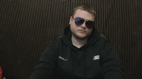 Snapshot of moneycumshot chatting on 03-13-26, 06:58 Alex online show from 03-13-26, 06:58