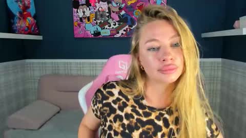 Snapshot of monica_rois chatting on 11-13-25, 06:45 Melissa online show from 11-13-25, 06:45