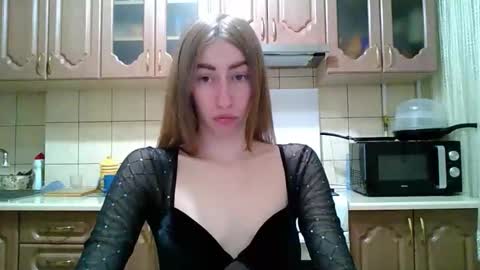 Snapshot of monica_tamayo chatting on 06-03-26, 08:14 Monica online show from 06-03-26, 08:14