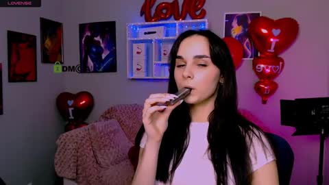 Monica online show from 02-18-26, 09:22