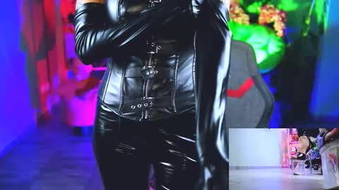 Monika online show from 09-12-25, 11:32