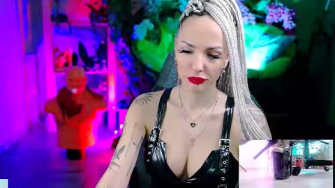 Monika online show from 12-14-25, 10:42