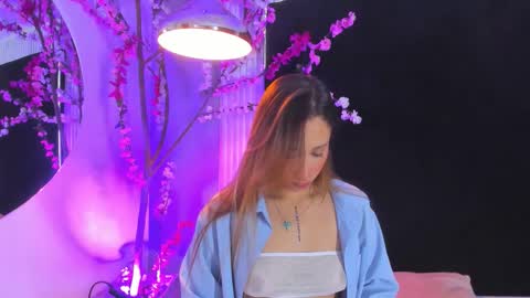 MONIK FOX online show from 11-29-25, 08:01