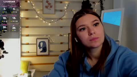 Monika online show from 02-01-26, 01:20