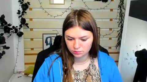 Monika online show from 04-23-26, 12:15