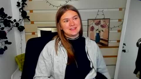 Monika online show from 07-08-26, 09:47