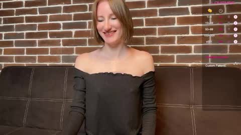 Snapshot of monikabos chatting on 10-20-25, 08:53 MonikaBos online show from 10-20-25, 08:53