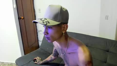 Snapshot of monkeyd_66 chatting on 12-30-24, 10:32 monkeyd_66 online show from 12-30-24, 10:32