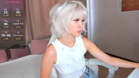 Snapshot of monro_doll chatting on 07-07-26, 09:24 MONRO online show from 07-07-26, 09:24