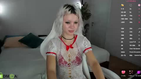 Snapshot of monro_doll chatting on 07-25-26, 09:07 MONRO online show from 07-25-26, 09:07