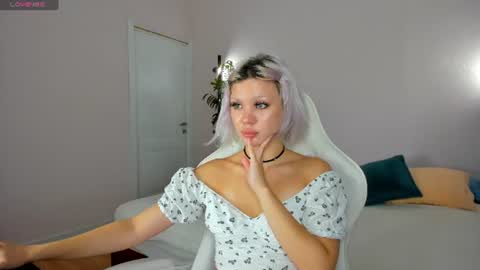 Snapshot of monro_doll chatting on 07-31-26, 08:58 MONRO online show from 07-31-26, 08:58