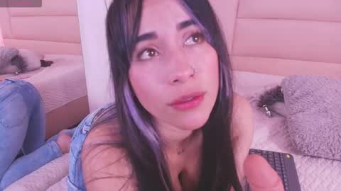 Adriana online show from 12-16-25, 02:00