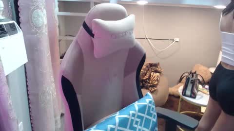 Snapshot of monstercockselfsuck chatting on 09-18-25, 11:23 ELYSE A SIMPLE GIRL online show from 09-18-25, 11:23