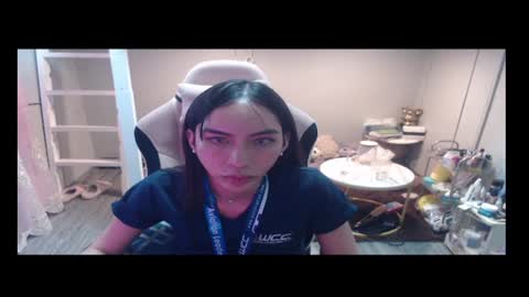ELYSE A SIMPLE GIRL online show from 02-18-26, 04:52
