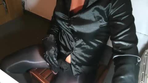 Snapshot of montero81 chatting on 02-06-26, 04:17 Sabrina online show from 02-06-26, 04:17