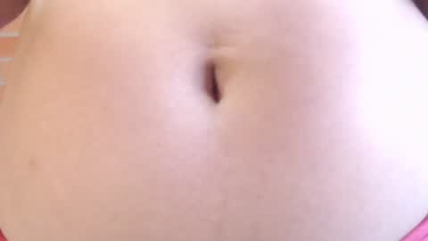 Snapshot of montserrat_jay chatting on 06-22-26, 04:37 Luisa online show from 06-22-26, 04:37