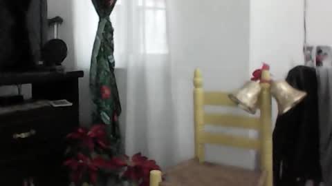 Snapshot of monty326 chatting on 12-31-24, 12:11 monty326 online show from 12-31-24, 12:11