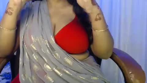 Snapshot of moody_maya chatting on 10-30-25, 11:55 Maya online show from 10-30-25, 11:55