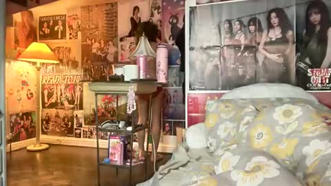 Snapshot of moon189049 chatting on 03-02-26, 03:30 moon online show from 03-02-26, 03:30