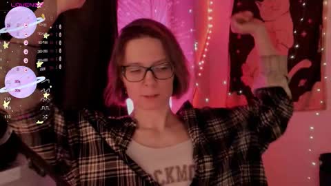 Roxy online show from 11-17-25, 08:03