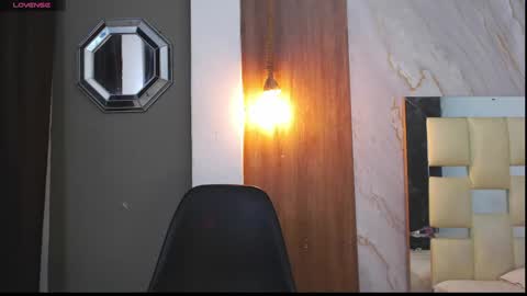 moon_and_fire_ online show from 04-26-26, 05:38