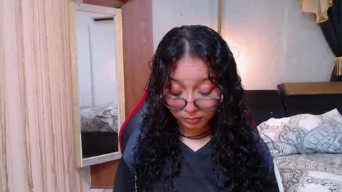 moon_and_fire_ online show from 04-28-26, 02:49