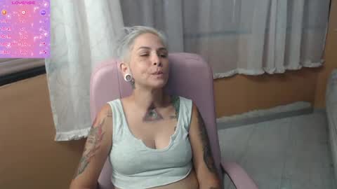 Snapshot of moon_cat85 chatting on 06-15-26, 03:03 Luna online show from 06-15-26, 03:03