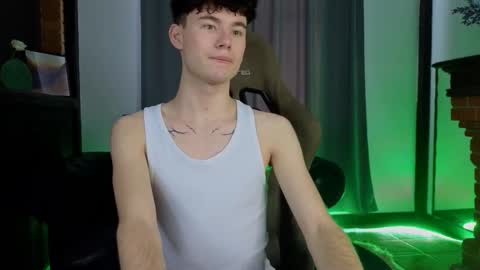 Snapshot of moon_gloww chatting on 03-04-26, 04:51 moon_gloww online show from 03-04-26, 04:51