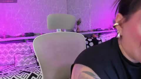 Sarah online show from 06-11-26, 02:53