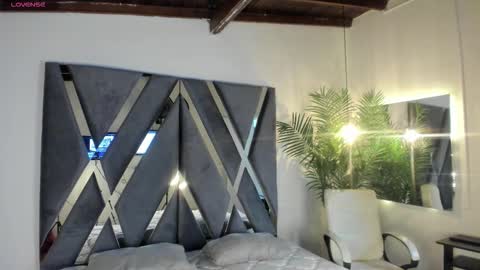 Luna  online show from 11-01-25, 11:01