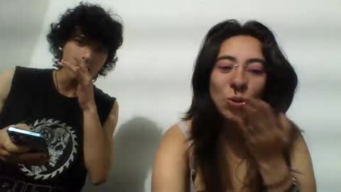 Snapshot of moonandzukko chatting on 06-29-26, 11:27 moonandzukko online show from 06-29-26, 11:27