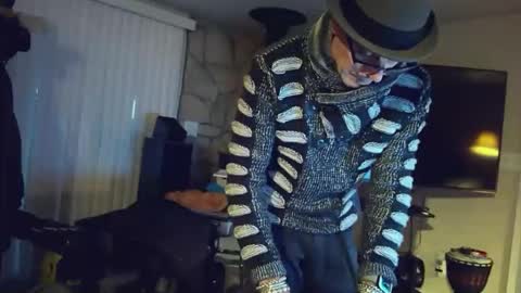 moondanceraa online show from 12-02-25, 01:00