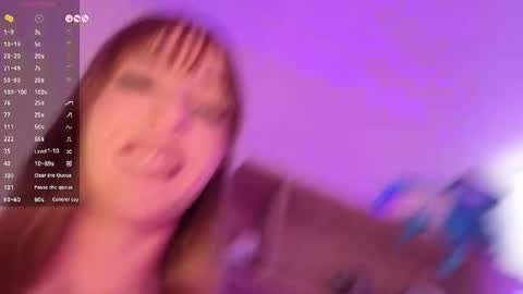 Snapshot of moonedbyeva chatting on 05-31-26, 11:28 Eva online show from 05-31-26, 11:28