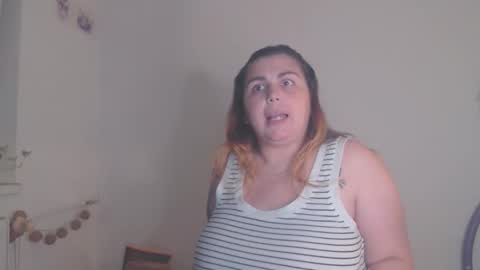 Snapshot of moonfox_ chatting on 09-24-25, 02:48 MoonFox  online show from 09-24-25, 02:48