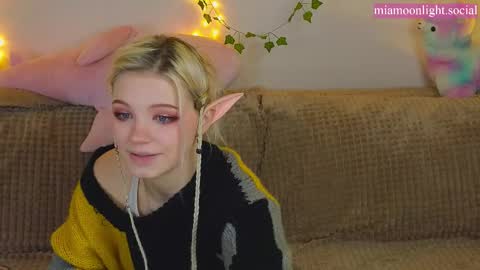 Mia   online show from 03-12-25, 04:24