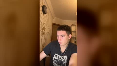 Snapshot of moonlightvera chatting on 12-17-25, 07:42 ARTUR online show from 12-17-25, 07:42