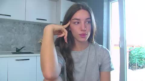 moonligt_iris online show from 06-25-26, 04:34