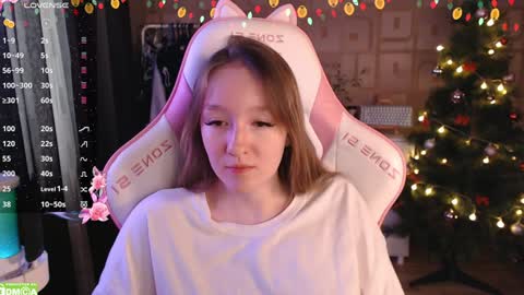 Snapshot of moonlish_siren chatting on 12-23-24, 08:55 Katrin online show from 12-23-24, 08:55