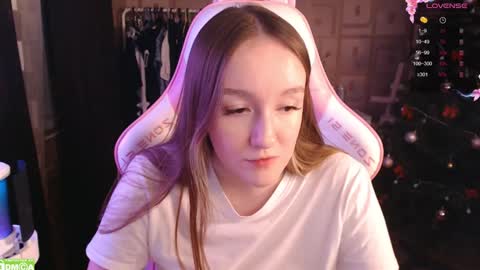 Snapshot of moonlish_siren chatting on 01-26-25, 09:51 Katrin online show from 01-26-25, 09:51